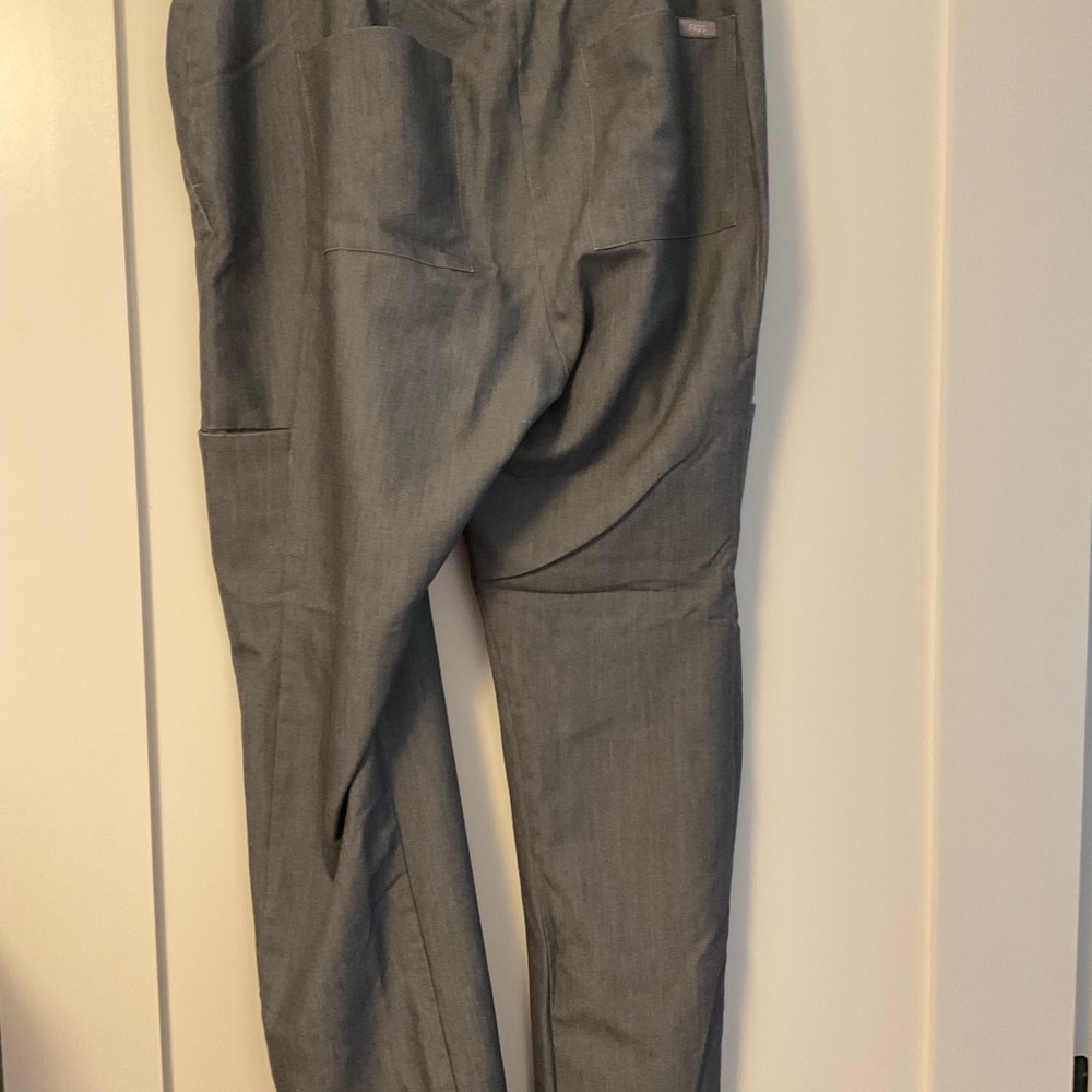Figs scrubs women’s size small set pants and top